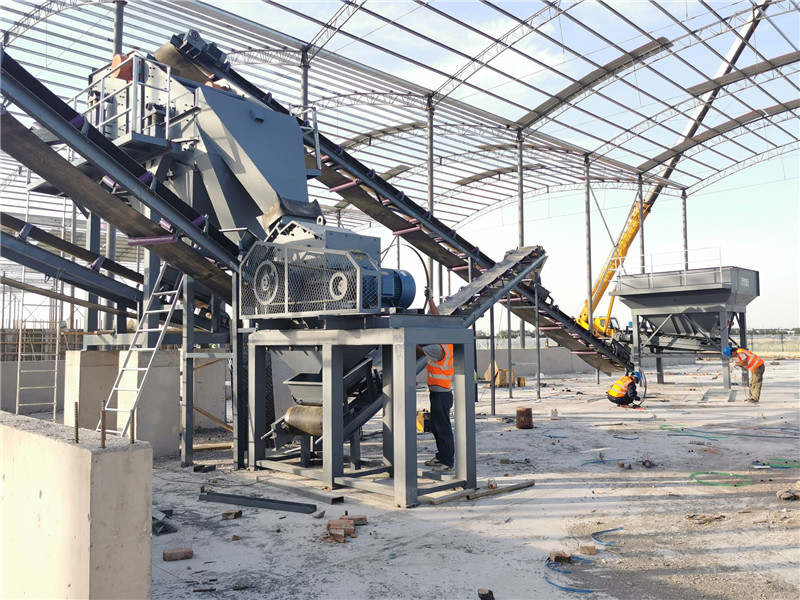 錫寶重工員工們冒著高溫在江蘇淮安客戶現(xiàn)場(chǎng)進(jìn)行設(shè)備安裝(圖8) 錫寶重工員工們冒著高溫在江蘇淮安客戶現(xiàn)場(chǎng)進(jìn)行設(shè)備安裝(圖8)